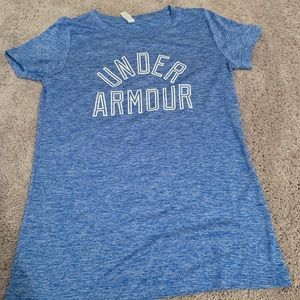 Woman's Under Armor Short Sleeve Shirt